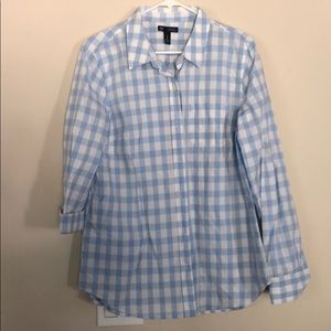 Women’s Gap boyfriend fit shirt